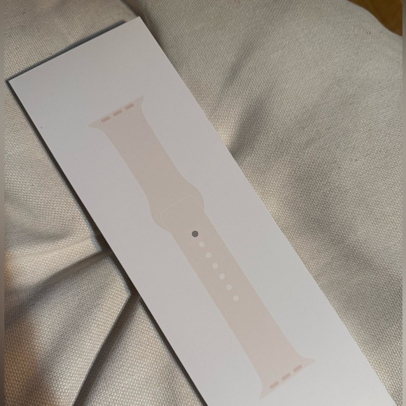 MWXALW/A Apple Watch Series 10 42mm Rose Gold Al L BIsh STRAP ONLY - Picture 2 of 2